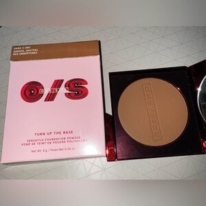 ONE/SIZE Turn Up The Base Foundation Powder